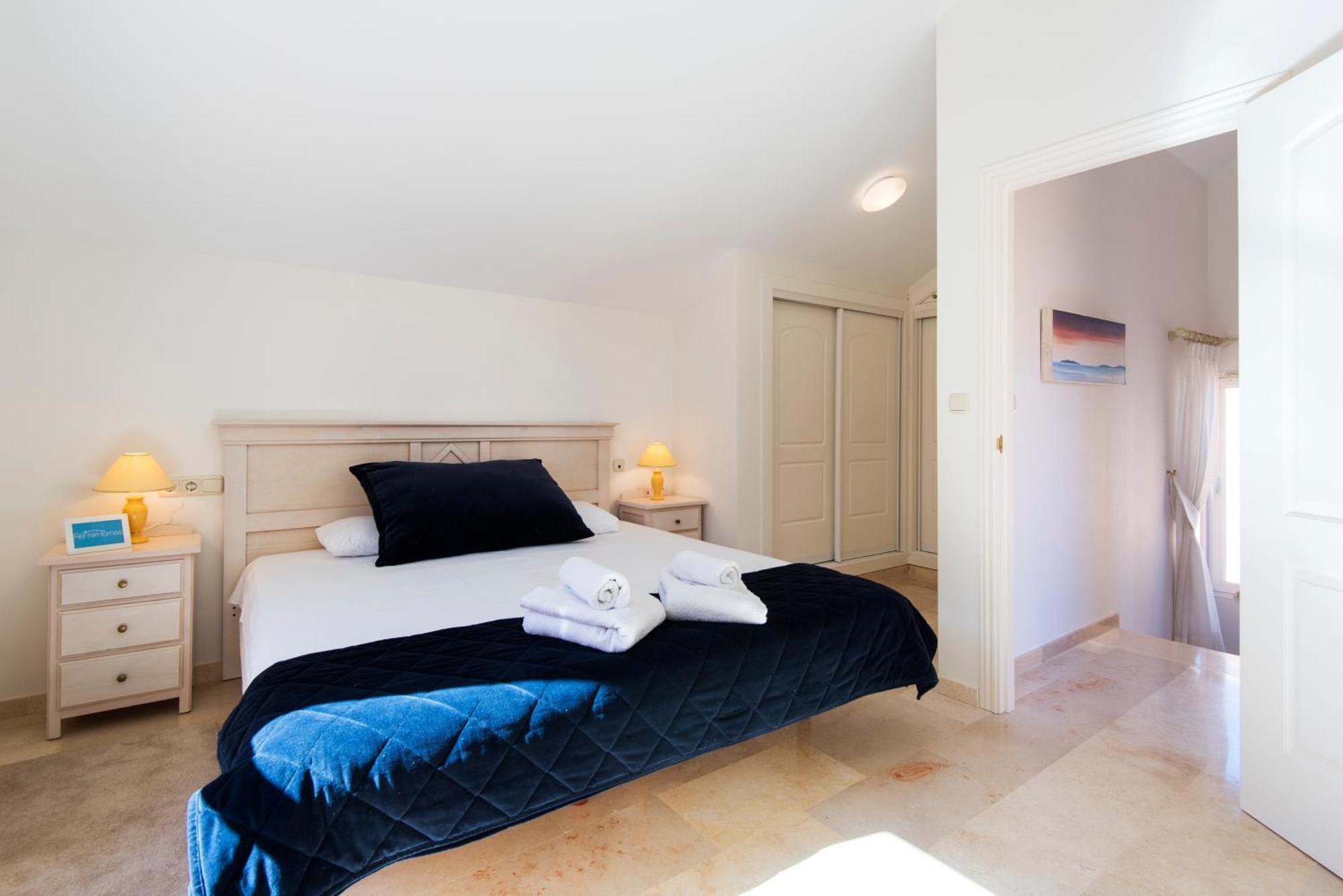 Rentandhomes Penthouse Elviria Golf Marbella Exterior photo